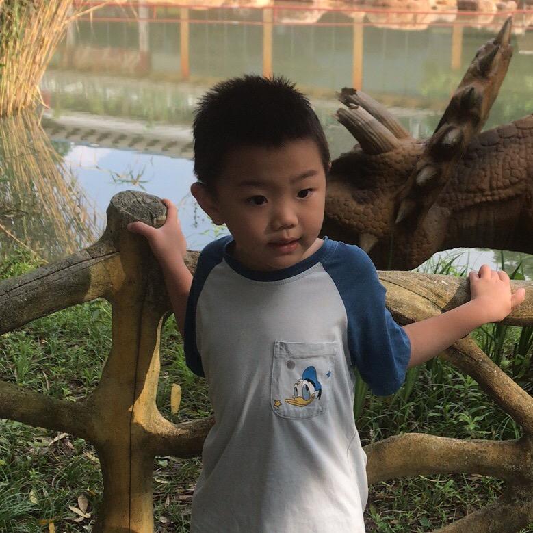潘CJ