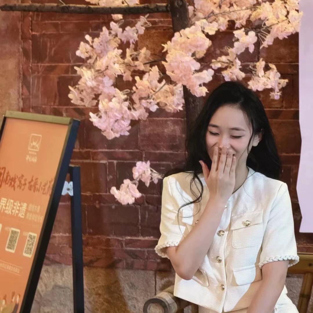 骆骆大方