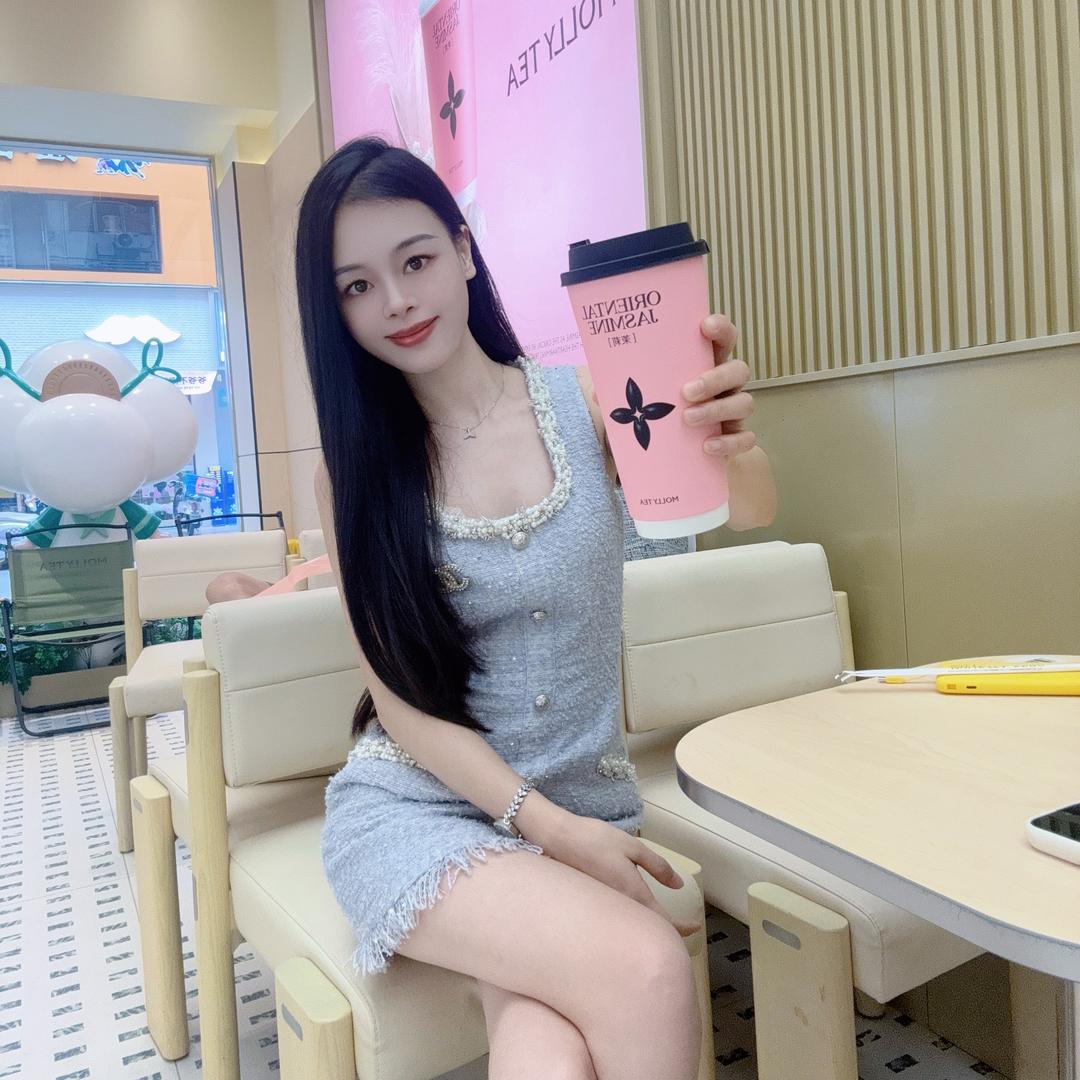 😄爱笑静😘