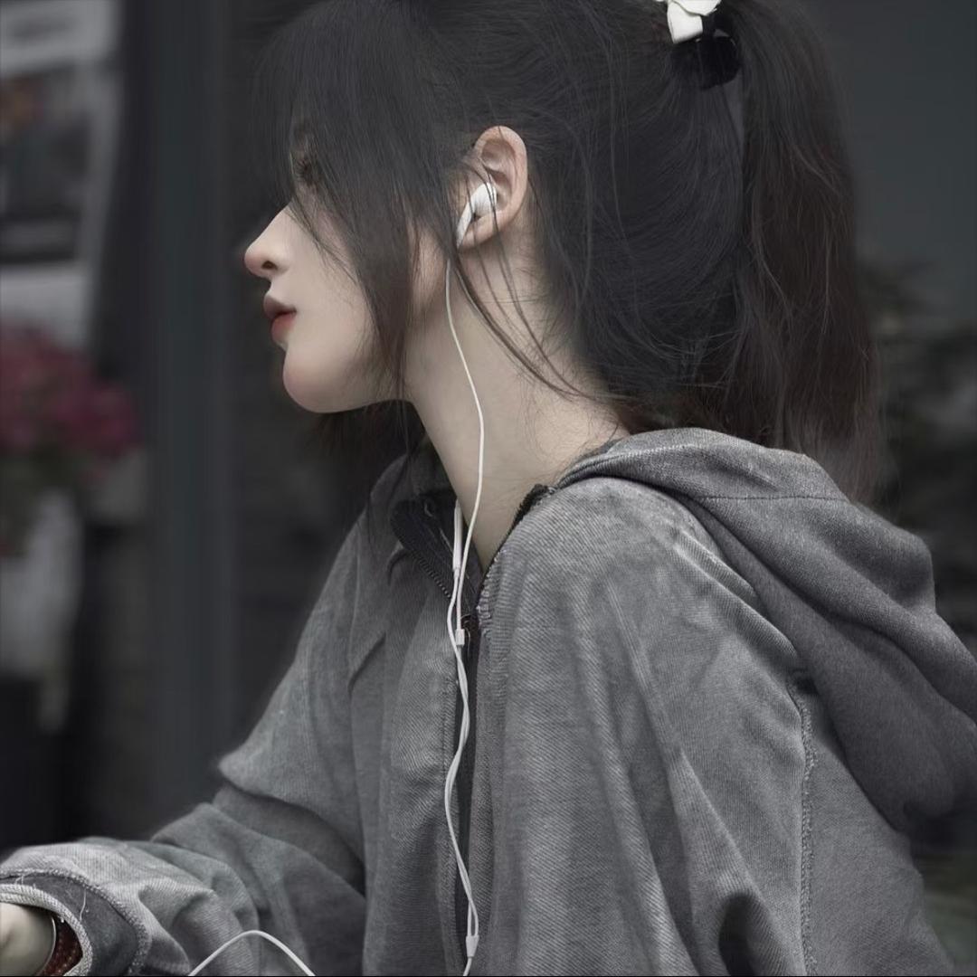 匚丅