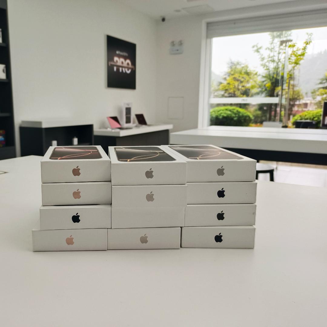 Apple贵州师范大学校园店长