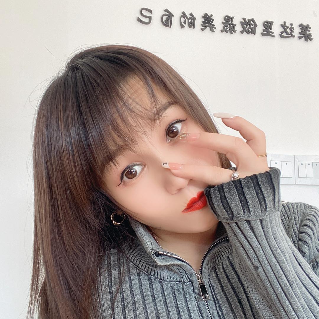 LA ILI.莱里🖤🖤