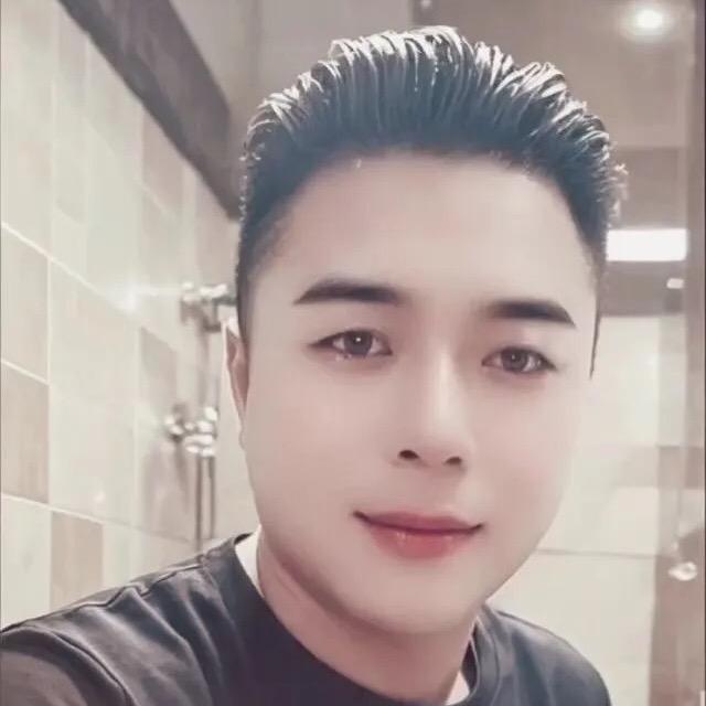 怡然自乐！啊伟