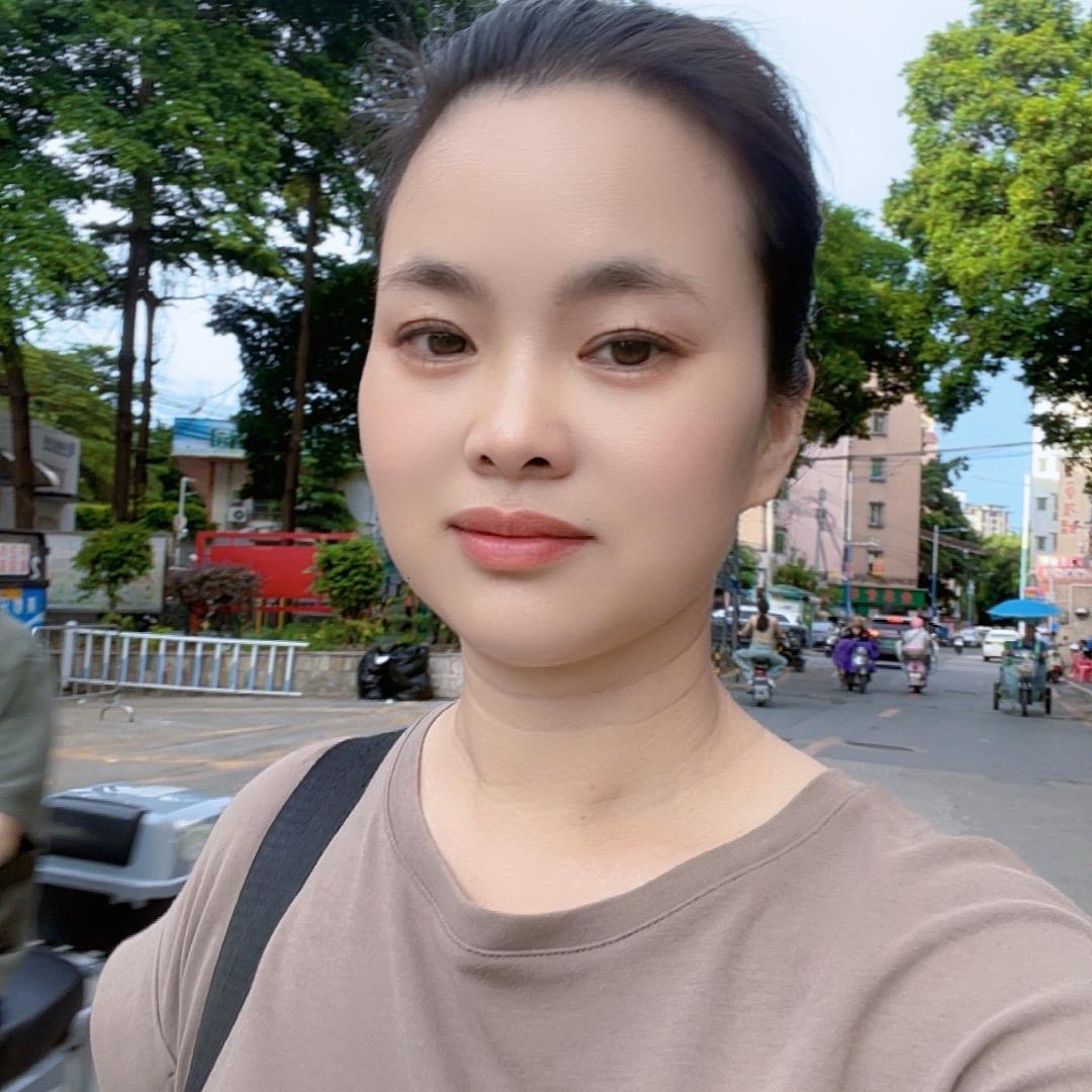 香梅服饰