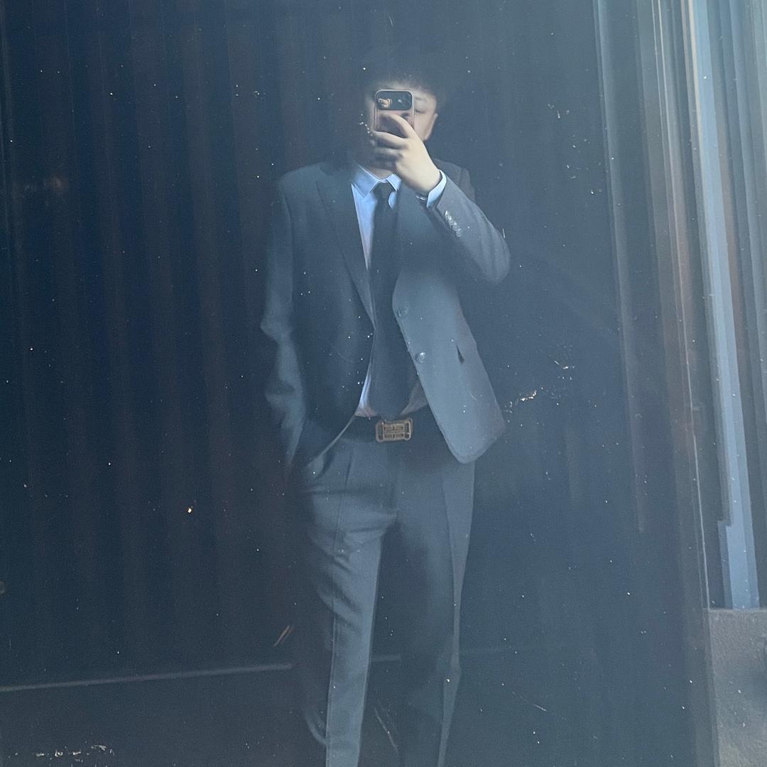 小王睡不醒🥱