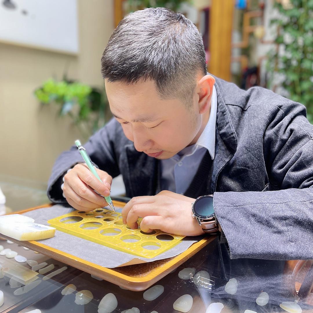 廖小哥和田玉