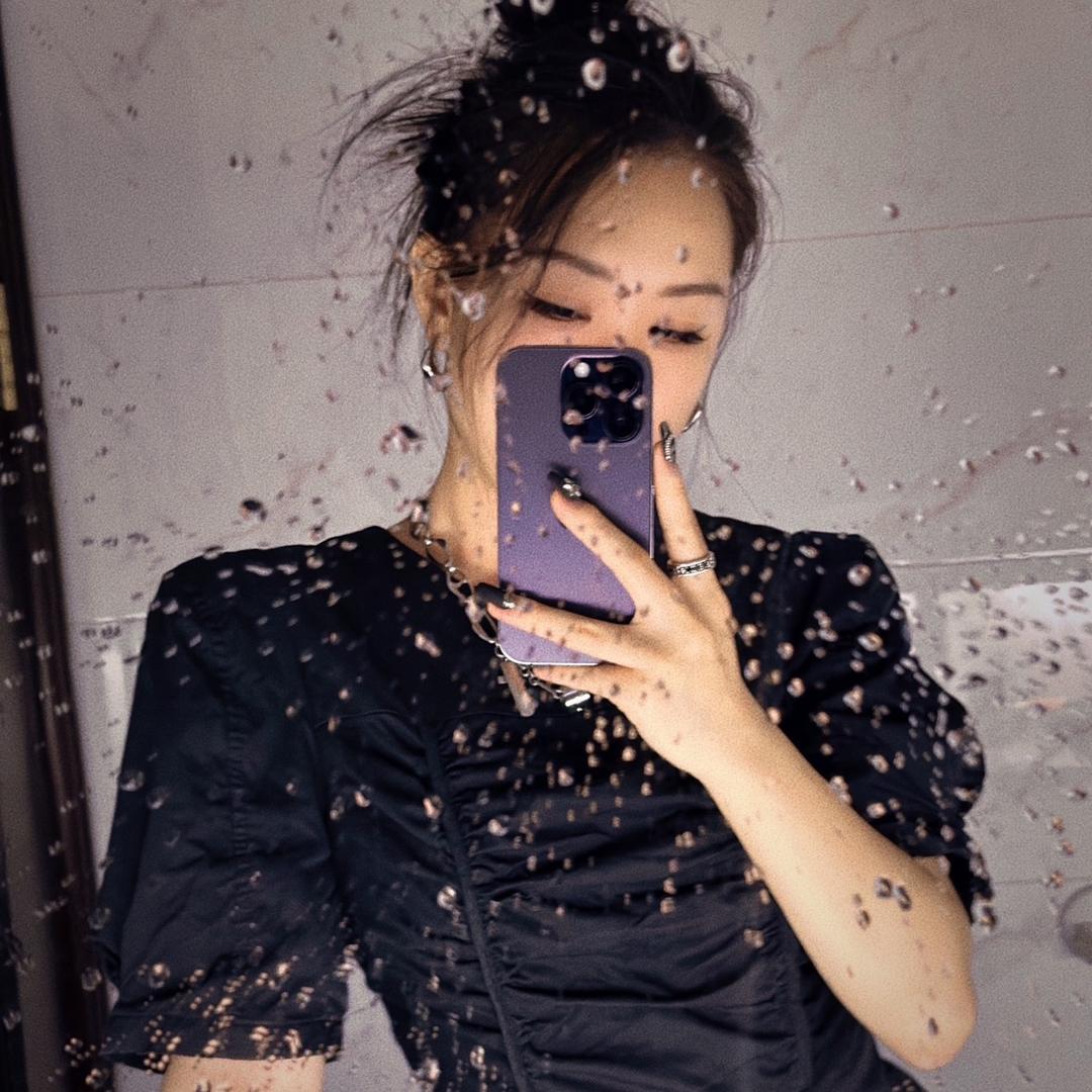 尹格格