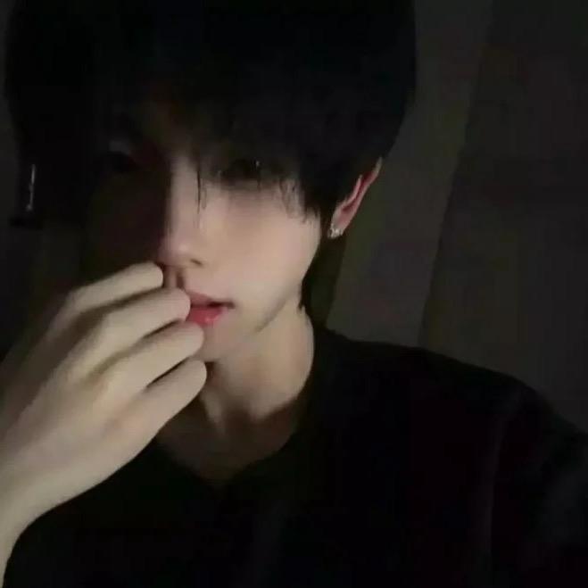 嗯哼