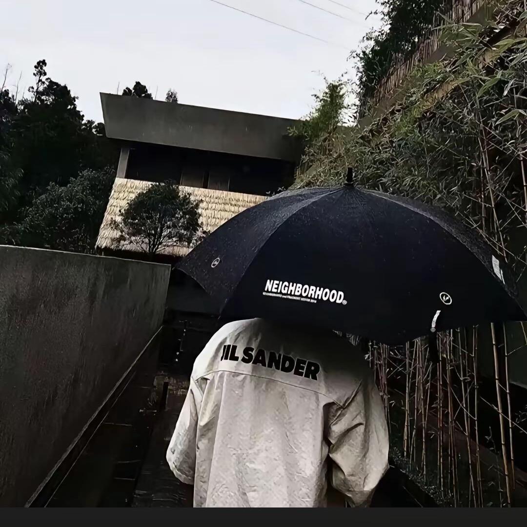 莫野.