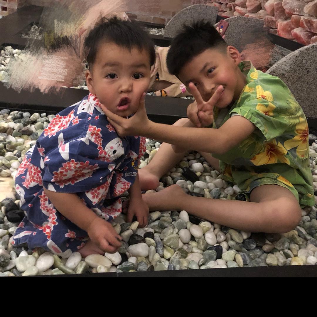 🥇家有俩宝