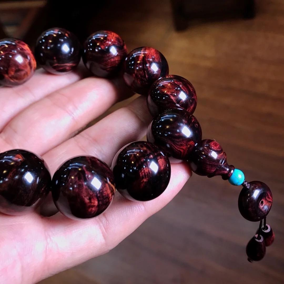 铁匠村陈月海南黄花梨工艺品店