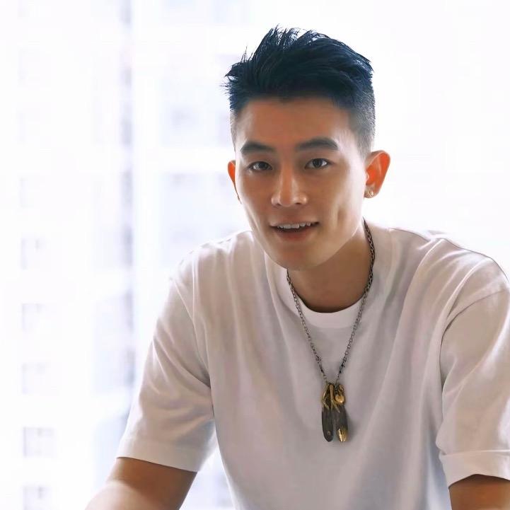 别和奇奇怪怪的我说话