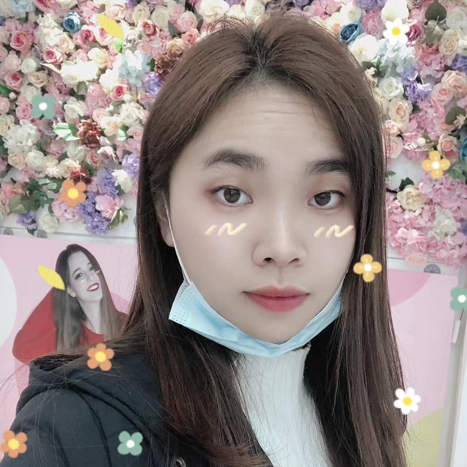愛笑的女孩👧