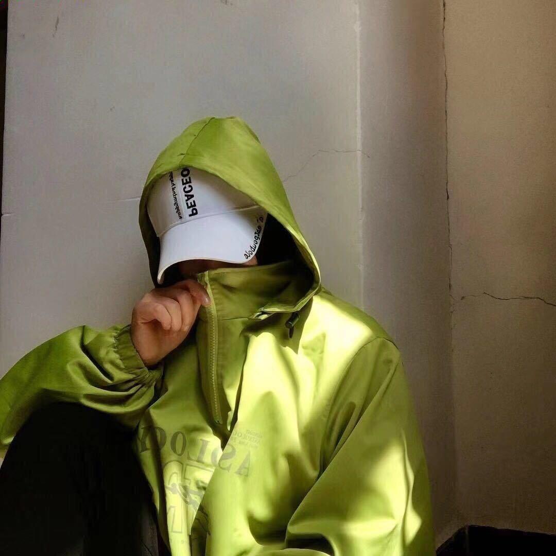 八月