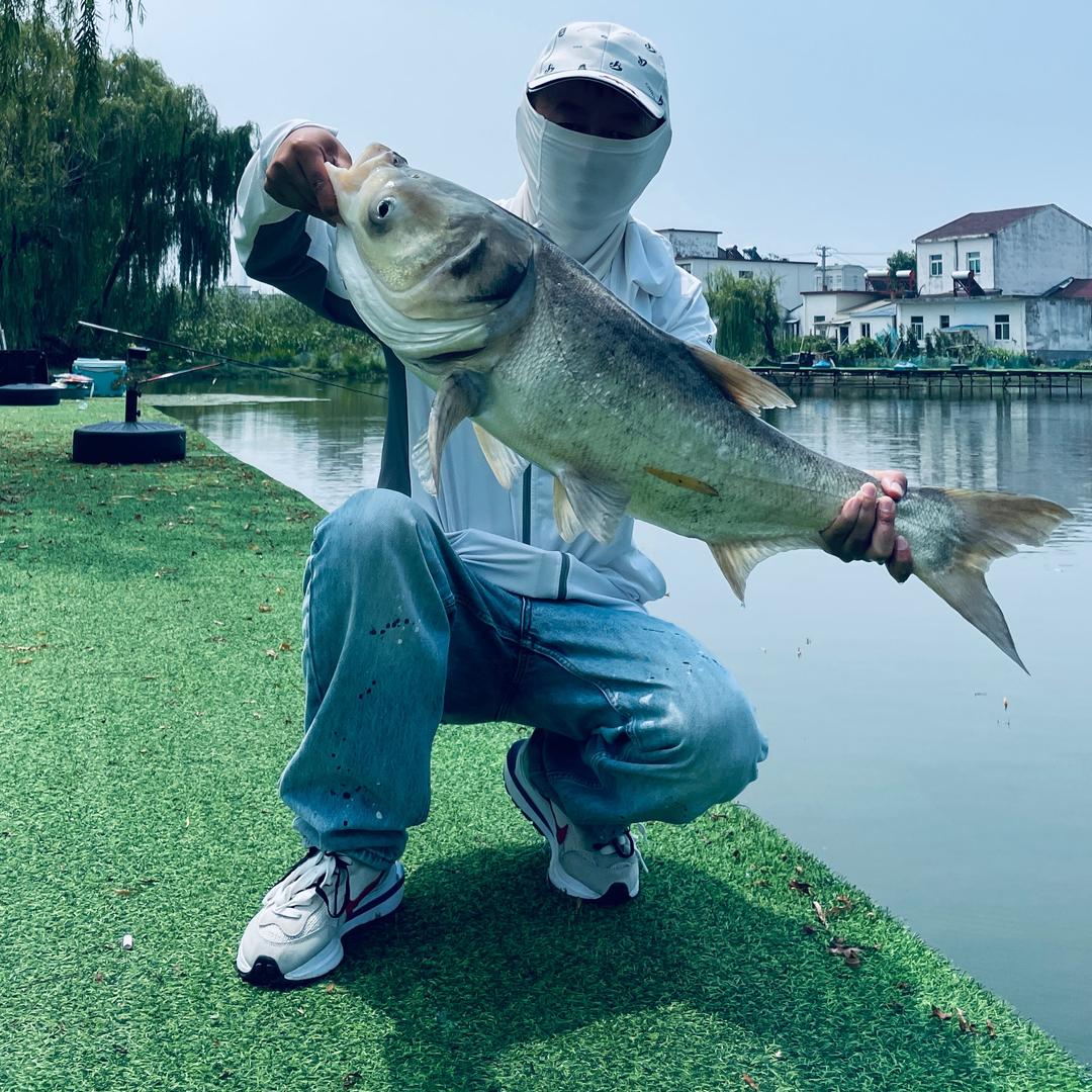 爱钓鱼的托尼