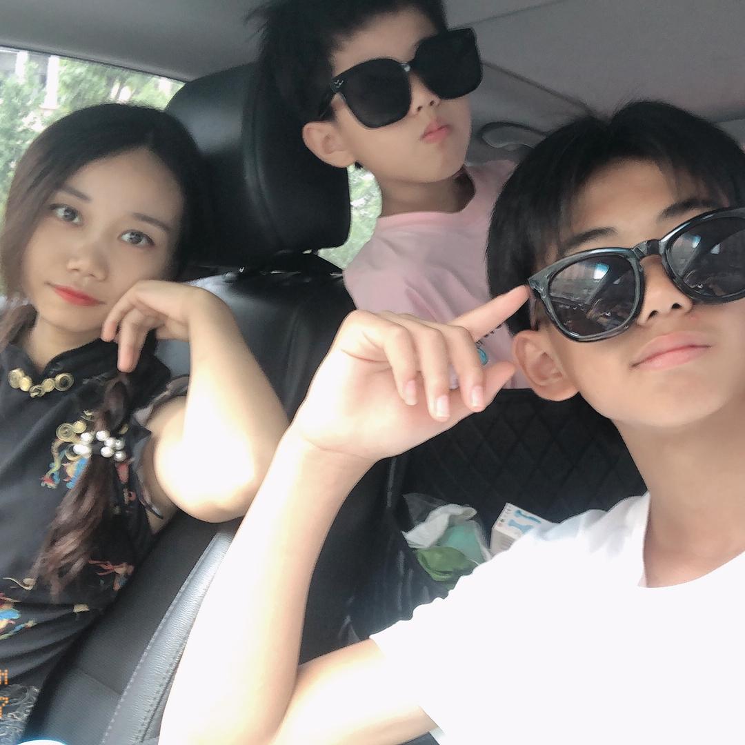 大龙小乐妈妈