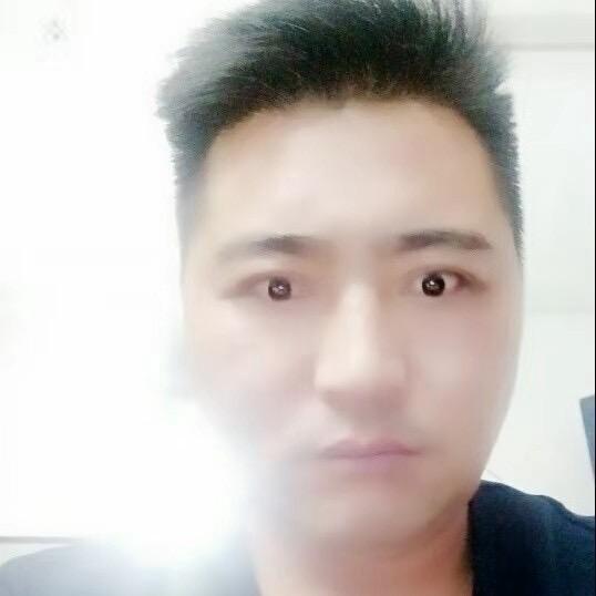 微笑来掩饰自己的疼