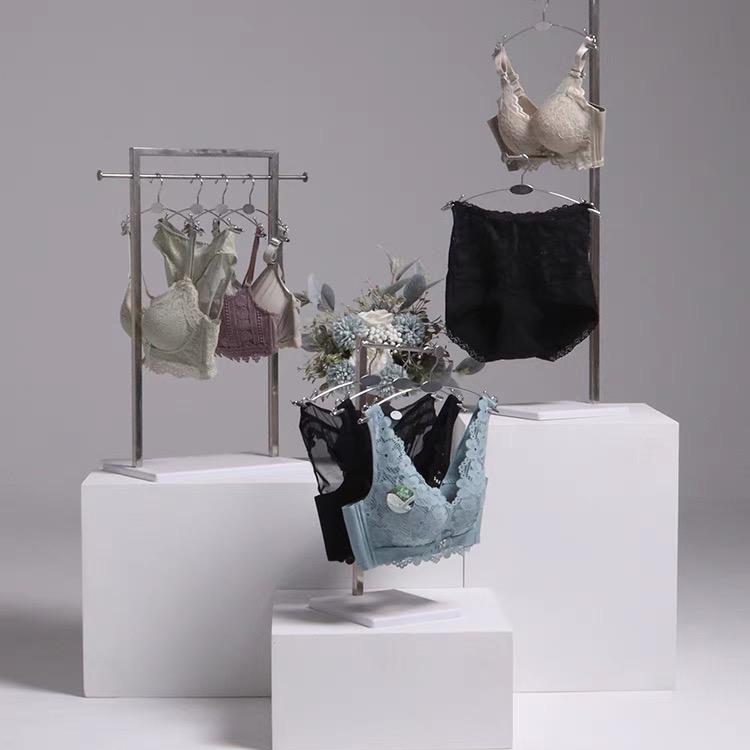 阁兰&重塑调整型内衣店