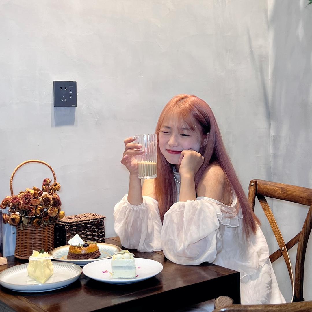 小蓉探店中