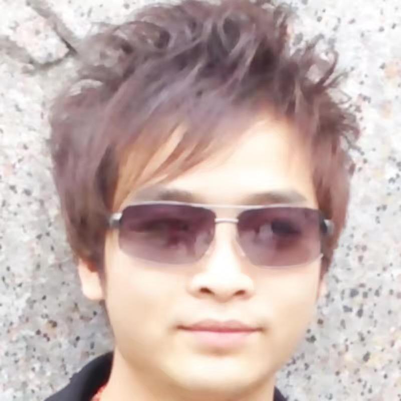 白衣少年