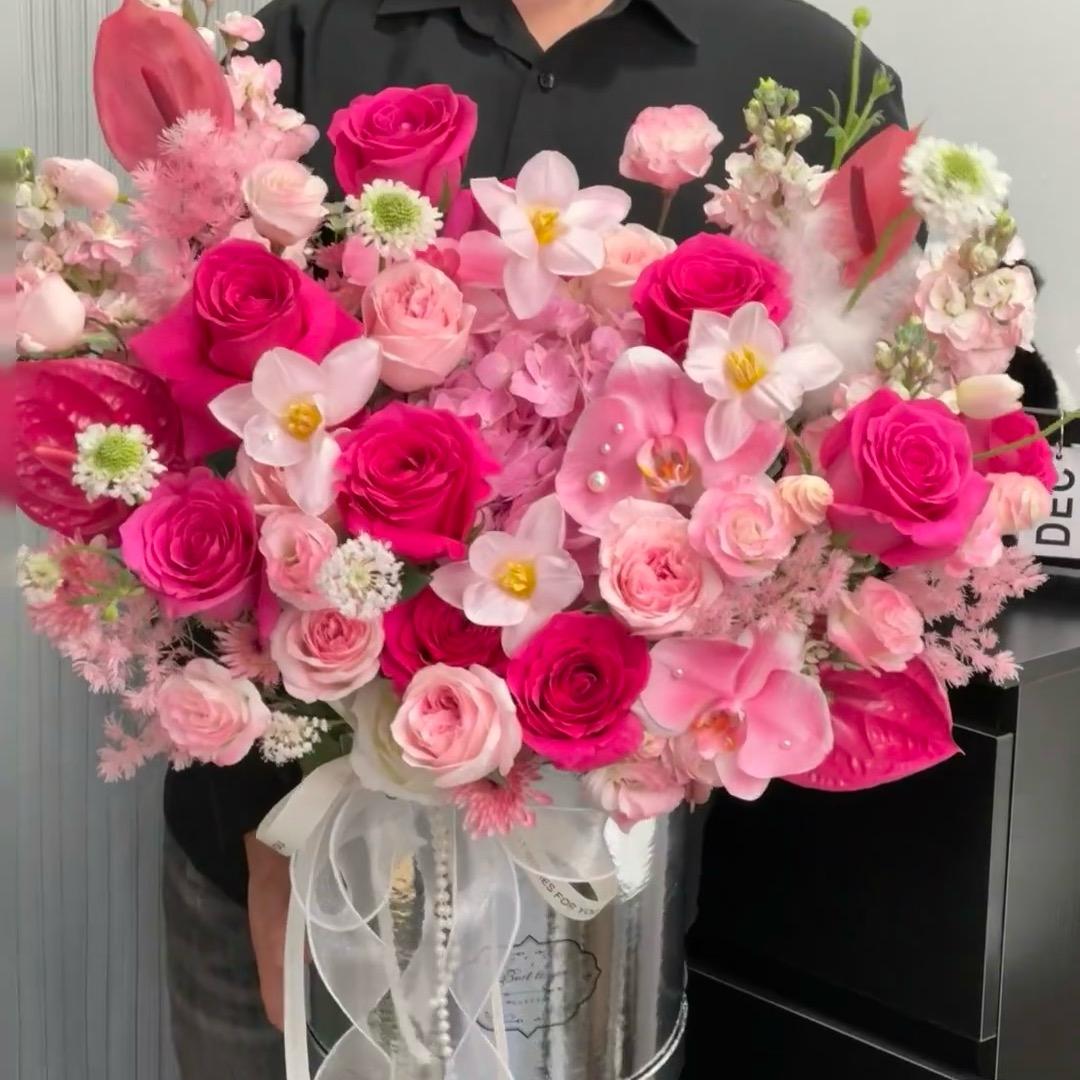 卖花花的姑娘 （栖西里一间花屋）