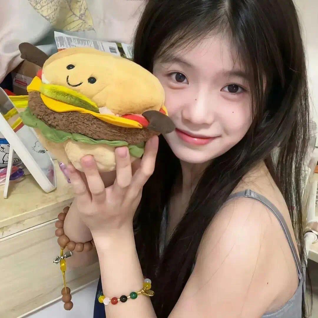 草莓甜甜圈🍓