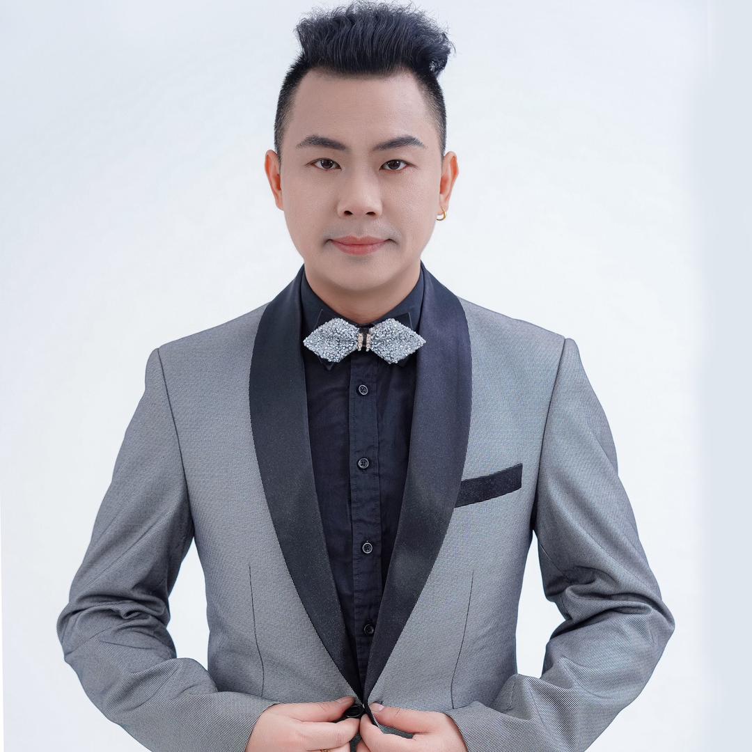 佛山雄仔-婚礼主持谭锦雄