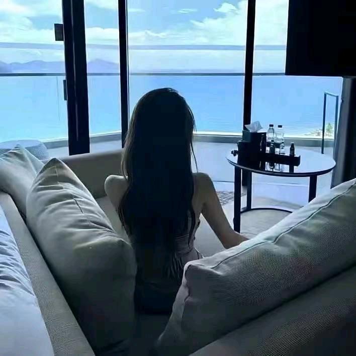 来碗猪脚蹄．