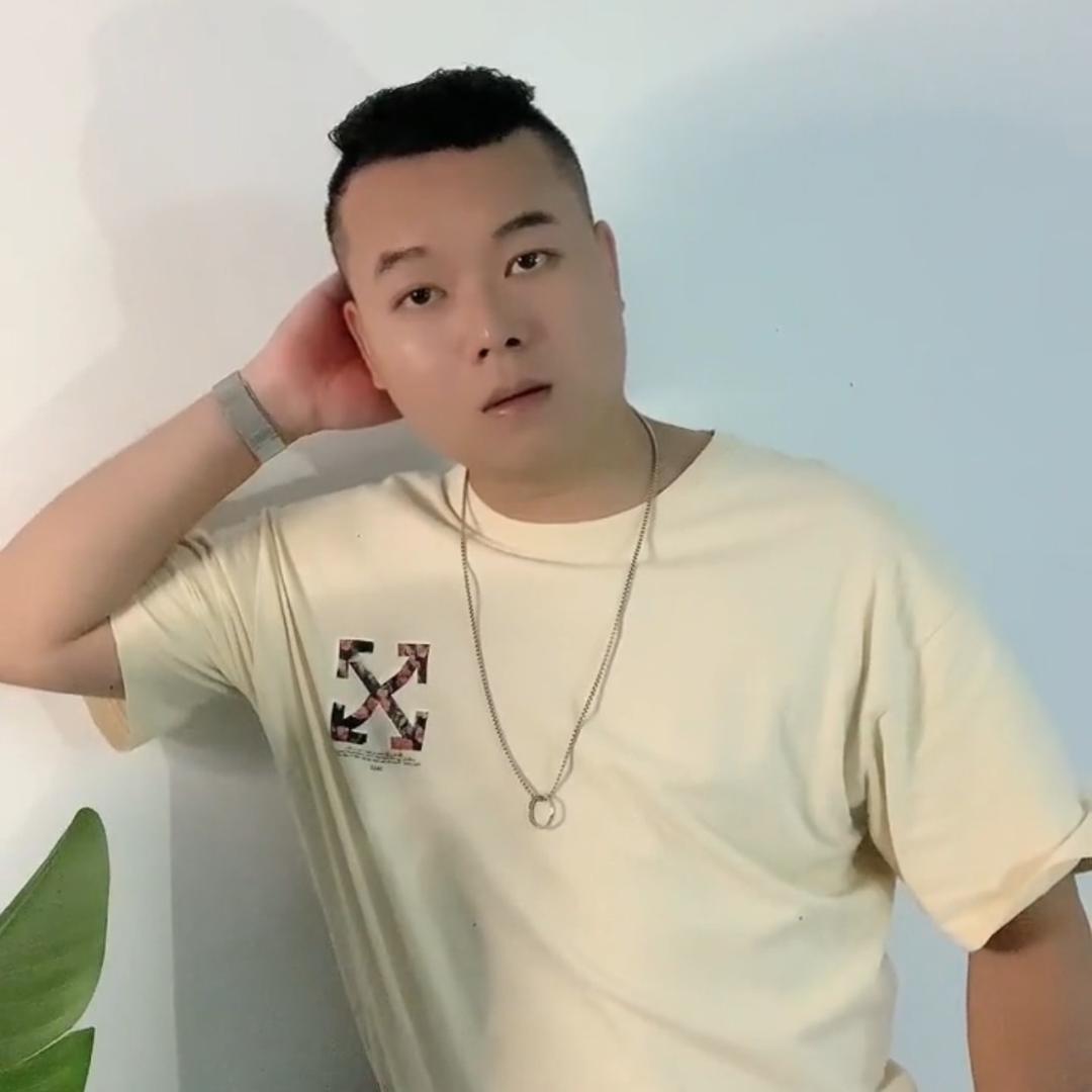 表哥（黄子轩）