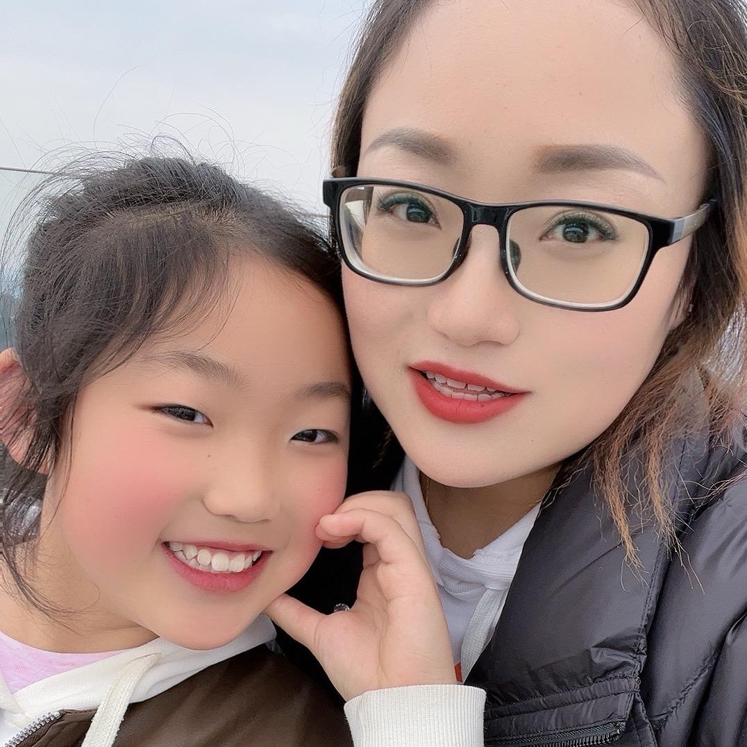 何丽