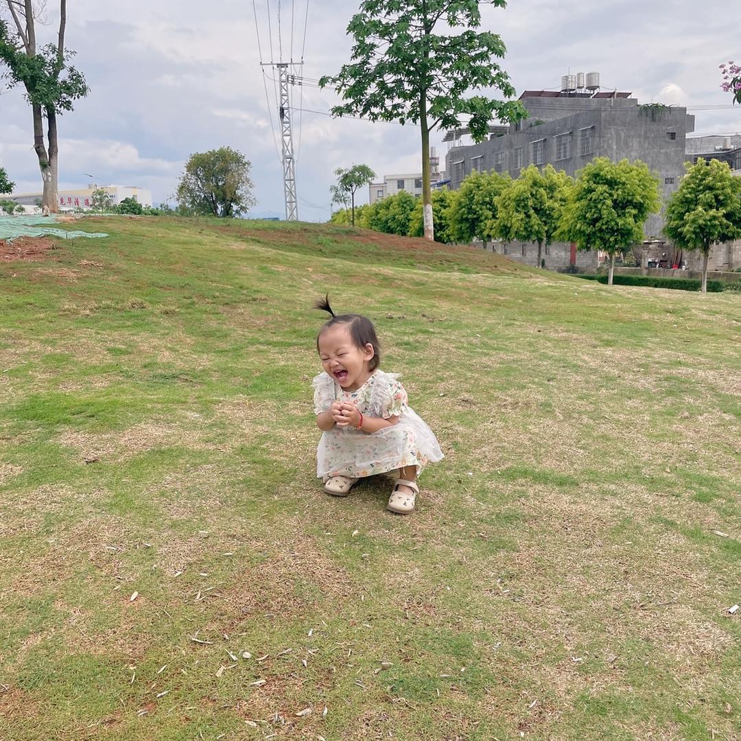 浅浅笑，轻轻爱