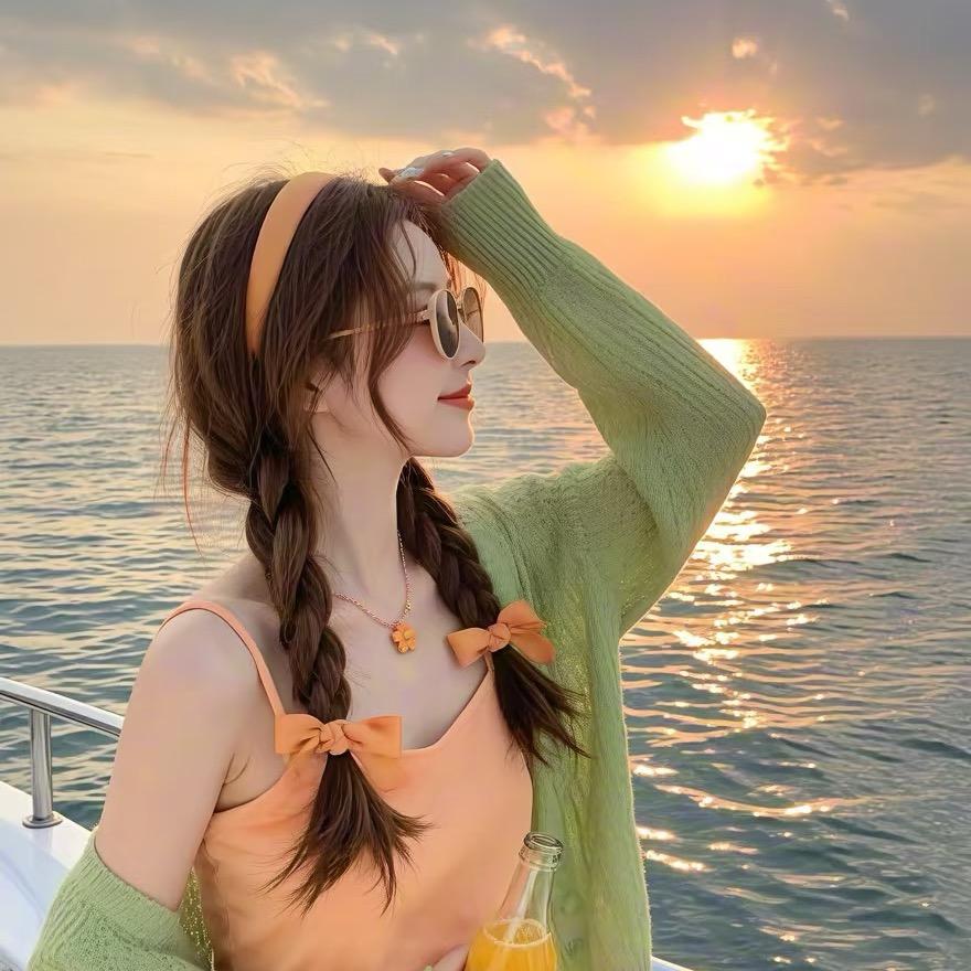 小妮爱吃