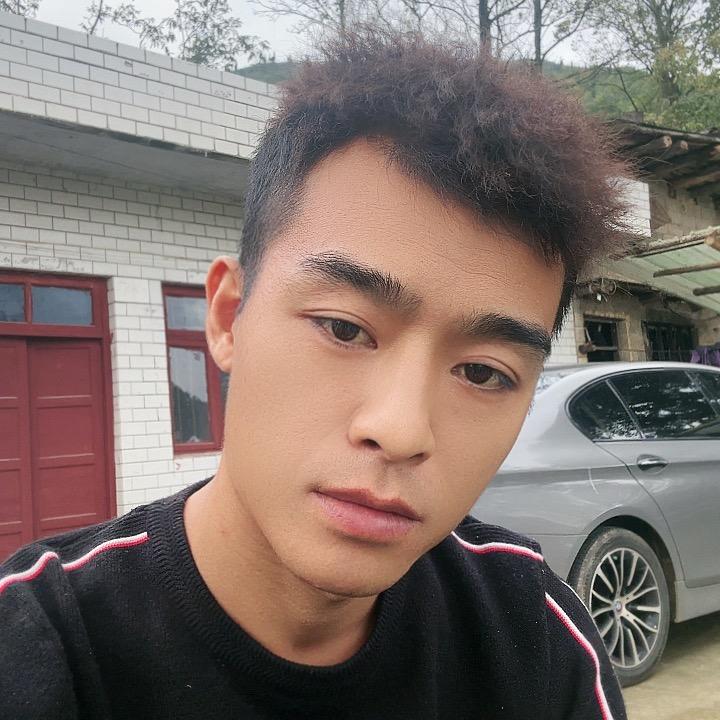 Xiao 俊   歌
