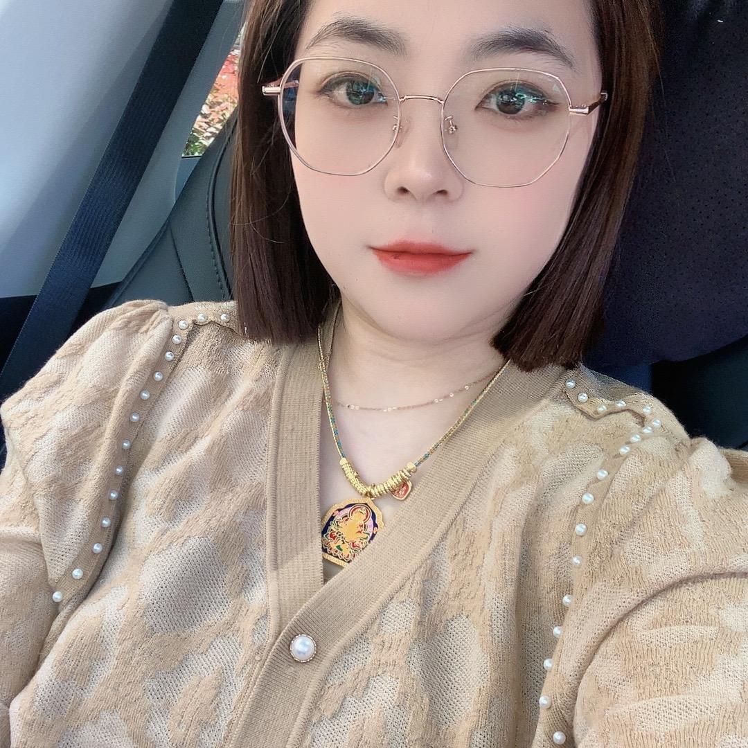丹丹女装孤品(可批发)