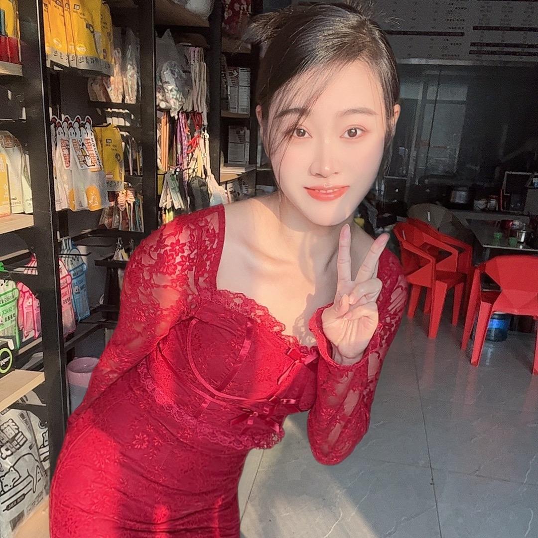 张馨月