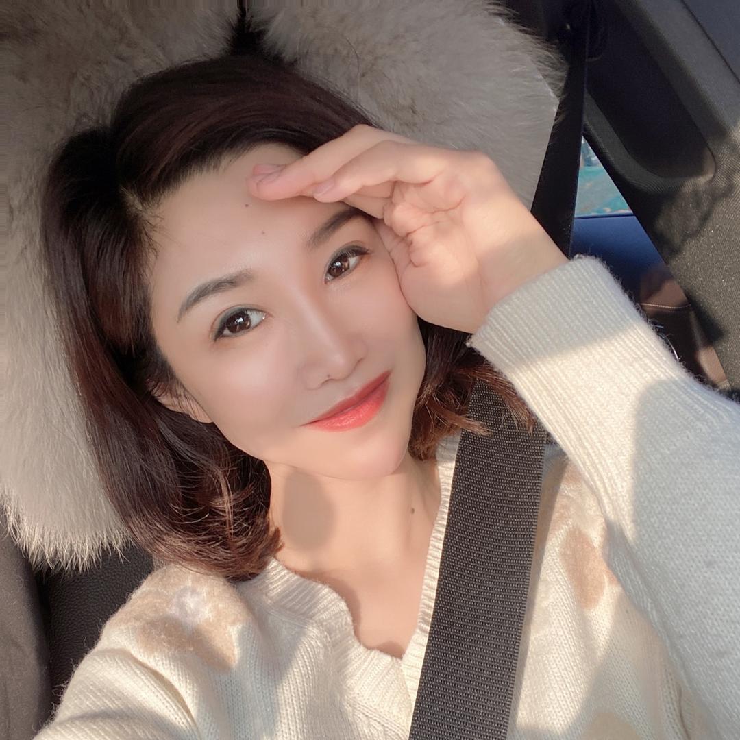 伟珍品牌女装