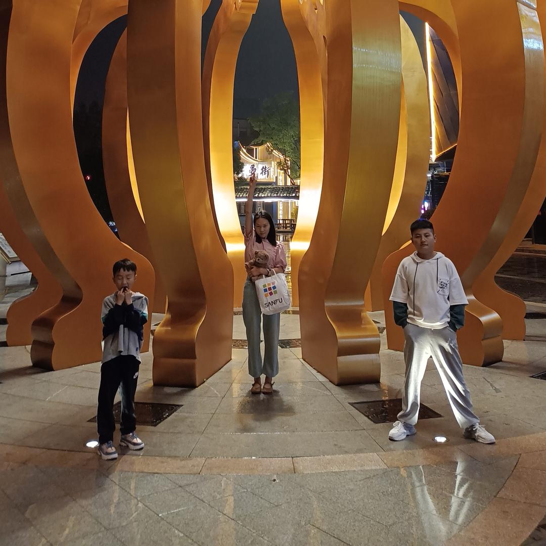 柏然若愚