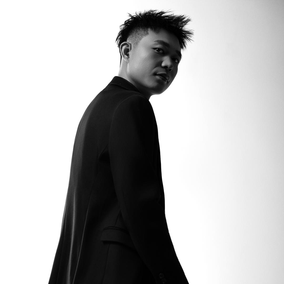 格局东          &