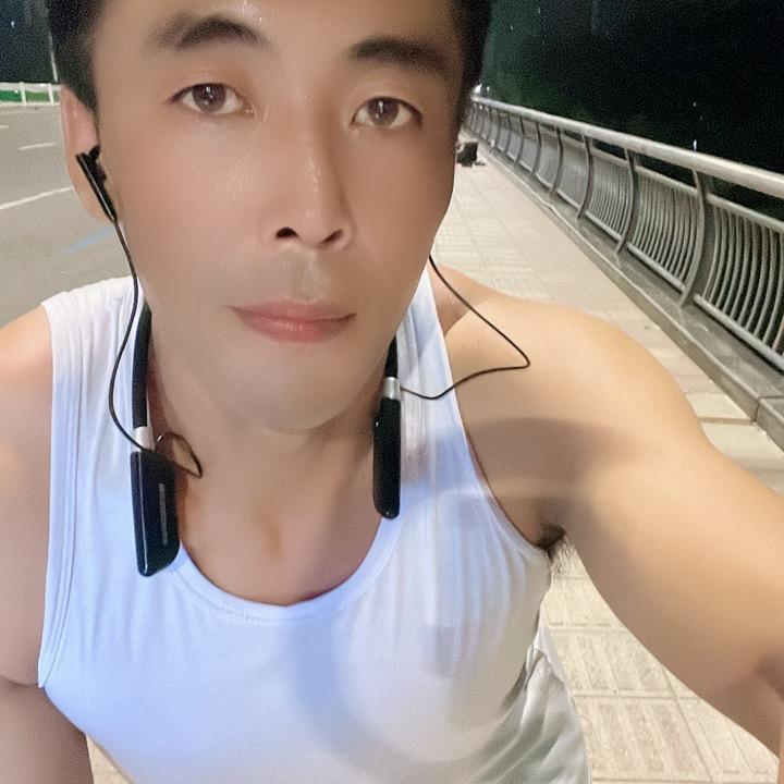 旋风显眼包