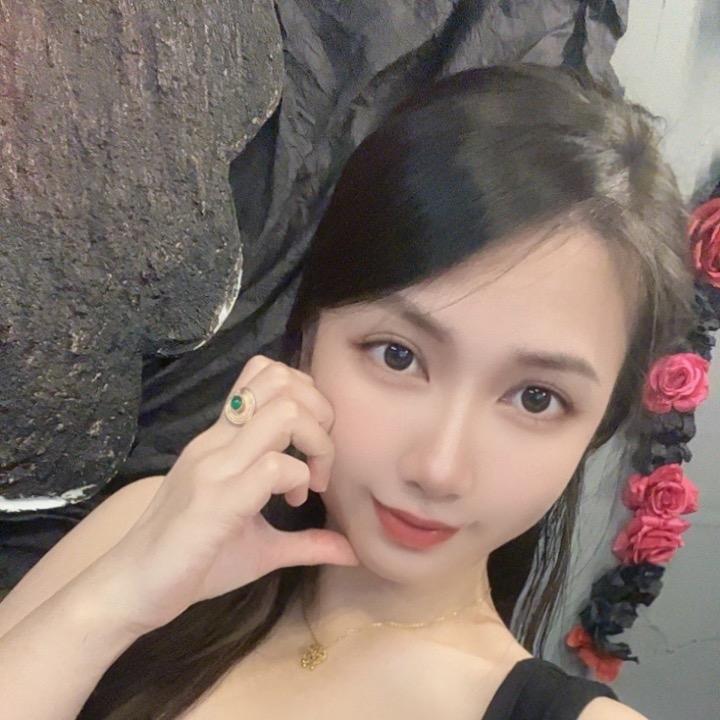 Ena-🖤