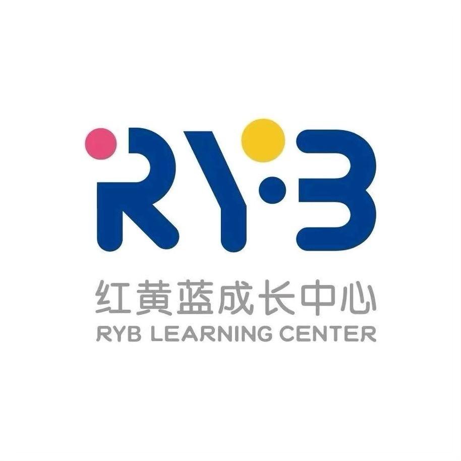 红黄蓝成长中心七七老师