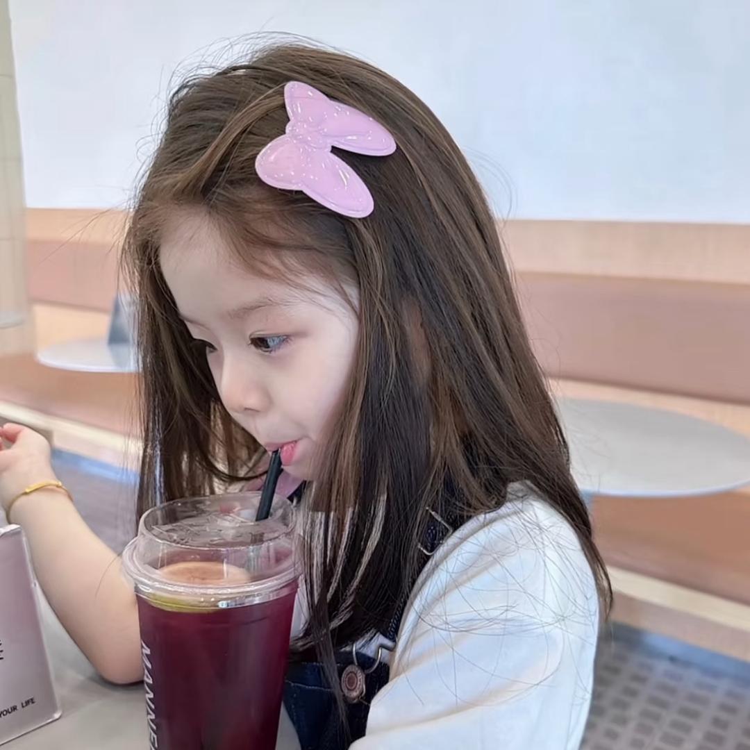 小爱^