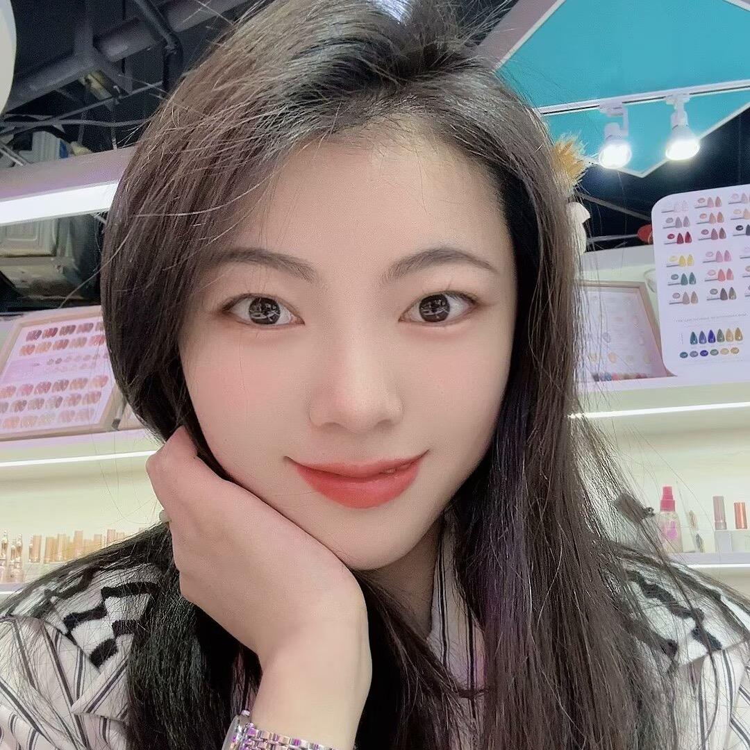 美甲设计师小燕子