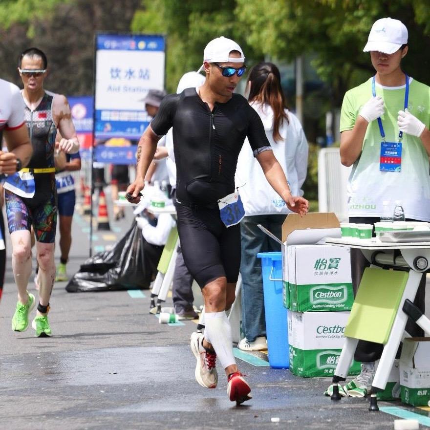 魔线健身-何教练