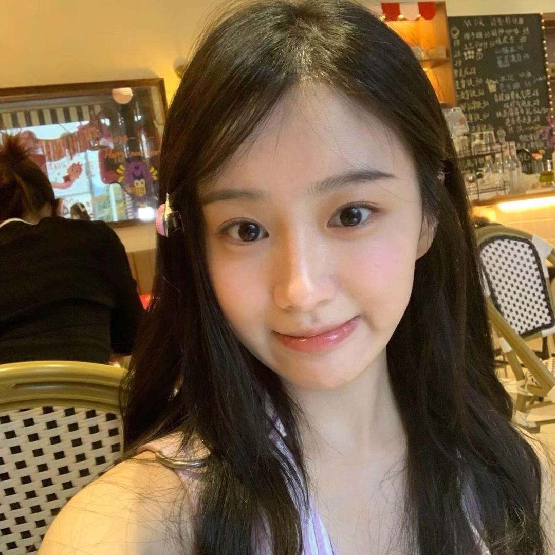 爱吃爱喝小美眉