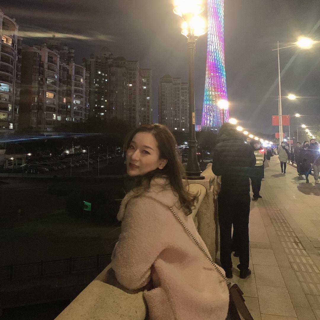 V薇