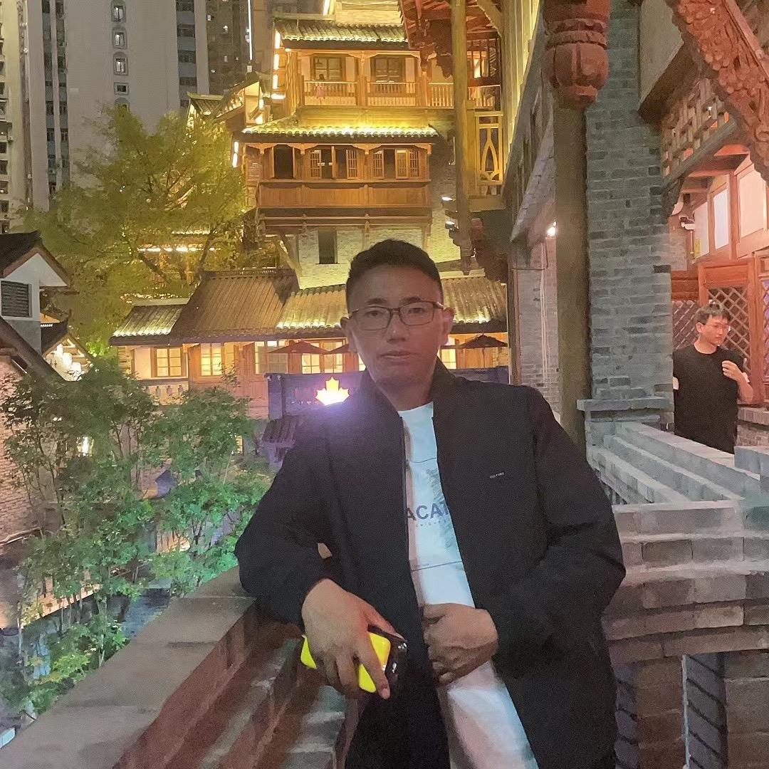 贡嘎小黑哥