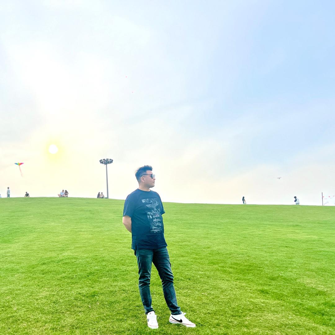 游玩少爷