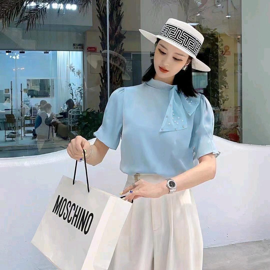 云云品牌女装