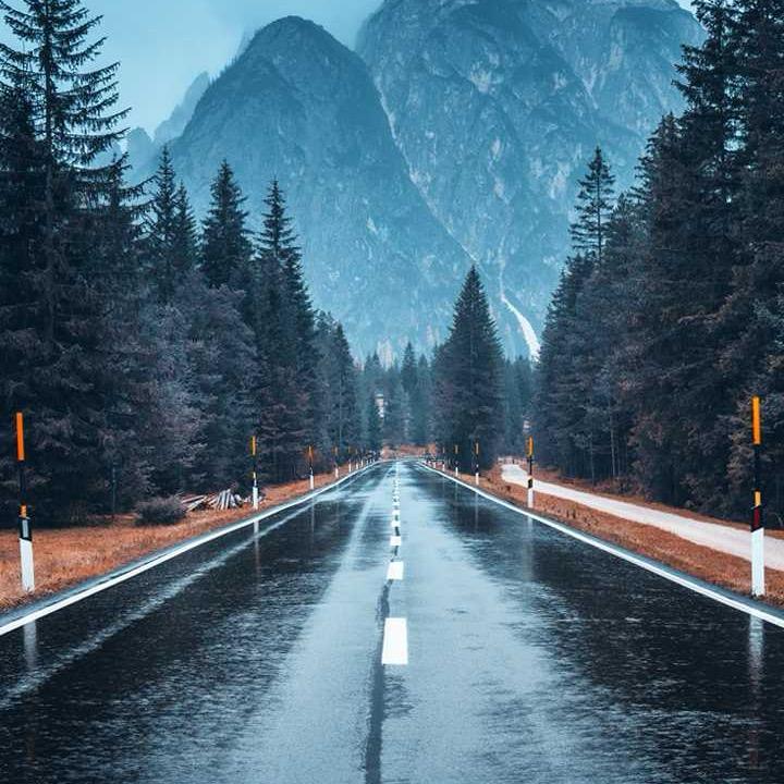 嘴欠就得挨巴掌